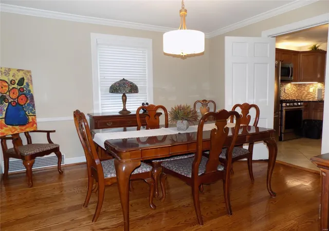 Photo 2 of Single family home for sale at 1030 Sylvan Pl, Saint Louis, MO 63122 | MLS# 24078973 | Listing updated on 2025-03-17