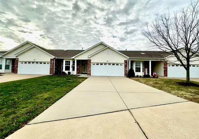 Photo 1 of Condo for sale at 26 Twelve Oaks Ct #7B, Saint Peters, MO 63376 | MLS# 24079011 | Listing updated on 2025-03-02