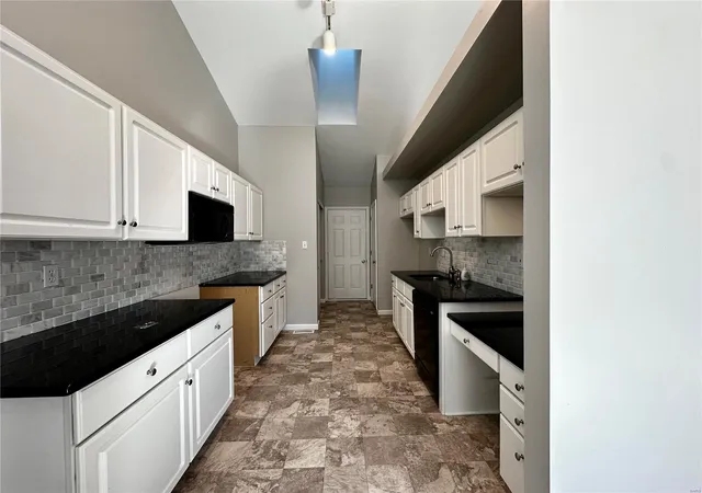 Photo 4 of Condo for sale at 26 Twelve Oaks Ct #7B, Saint Peters, MO 63376 | MLS# 24079011 | Listing updated on 2025-03-02
