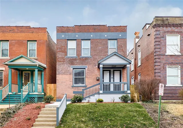Photo 3 of Single family home for sale at 4122 Flad Ave, Saint Louis, MO 63110 | MLS# 25000010 | Listing updated on 2025-03-05