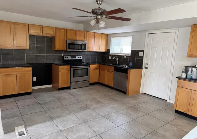Photo 3 of Single family home for sale at 139 Grampian Rd, Saint Louis, MO 63137 | MLS# 25000103 | Listing updated on 2025-01-06