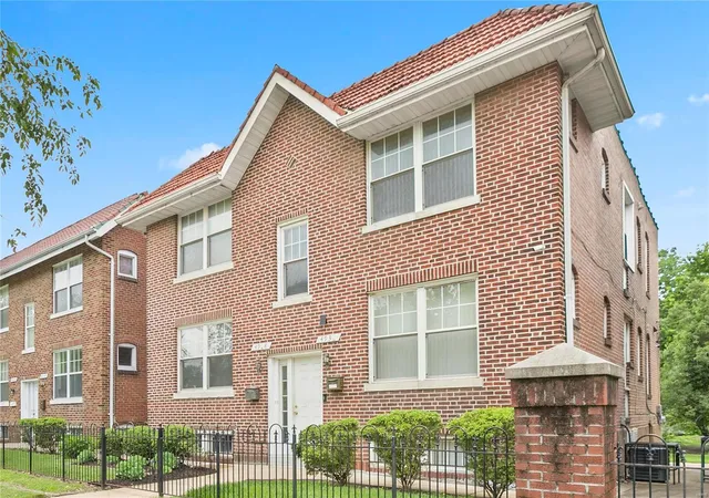 Photo 2 of Townhouse for sale at 4930 W Florissant Ave, Saint Louis, MO 63115 | MLS# 25000119 | Listing updated on 2025-01-03