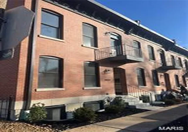 Photo 1 of Townhouse for sale at 1927 Pestalozzi Ave, Saint Louis, MO 63118 | MLS# 25000187 | Listing updated on 2025-01-18
