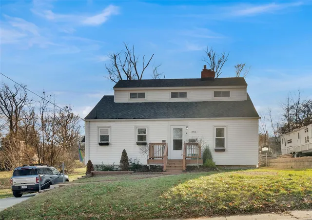Photo 1 of Single family home for sale at 10532 Litz Ave, Saint Ann, MO 63074 | MLS# 25000290 | Listing updated on 2025-03-16