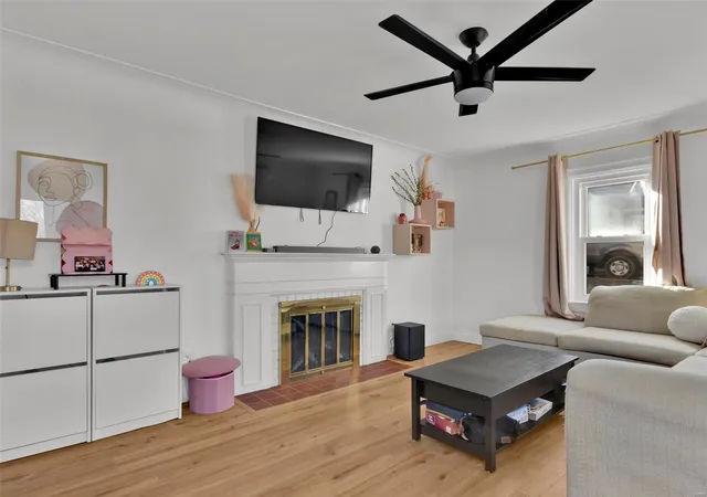 Photo 2 of Single family home for sale at 10532 Litz Ave, Saint Ann, MO 63074 | MLS# 25000290 | Listing updated on 2025-03-16