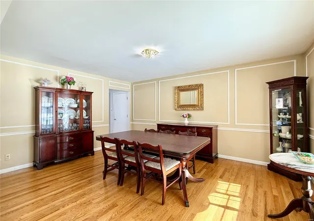 Photo 3 of Single family home for sale at 12679 Villa Hill Ln, Saint Louis, MO 63141 | MLS# 25000314 | Listing updated on 2025-01-30