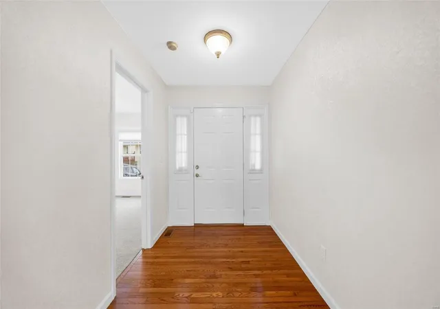 Photo 2 of Condo for sale at 86 Rue De Paix, Lake Saint Louis, MO 63367 | MLS# 25000316 | Listing updated on 2025-01-05