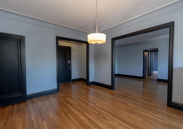 Photo 2 of Condo for sale at 3438 Russell Blvd #502, Saint Louis, MO 63104 | MLS# 25000317 | Listing updated on 2025-03-12