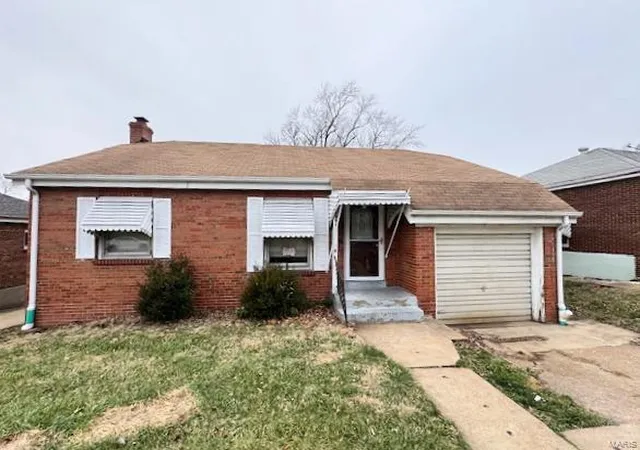 Photo 1 of Single family home for sale at 10021 Sheldon Dr, Saint Louis, MO 63137 | MLS# 25000337 | Listing updated on 2025-03-18