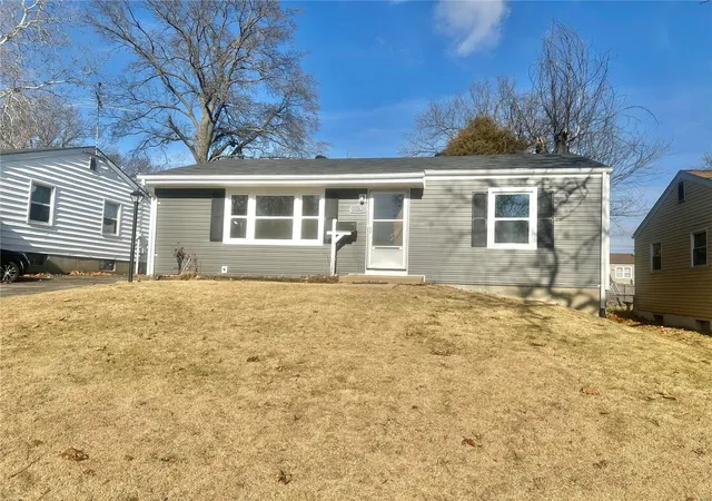 Photo 1 of Single family home for sale at 8847 Kathlyn Dr, Saint Louis, MO 63134 | MLS# 25000447 | Listing updated on 2025-01-05