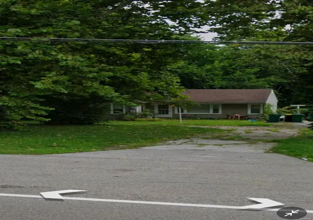 Photo 1 of Single family home for sale at 10140 Bellefontaine Rd, Saint Louis, MO 63137 | MLS# 25000499 | Listing updated on 2025-01-07