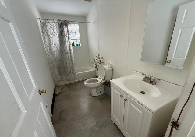 Photo 2 of Single family home for sale at 9006 Bessemer Ave, Saint Louis, MO 63134 | MLS# 25000513 | Listing updated on 2025-01-07