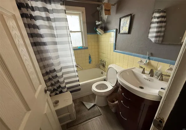 Photo 3 of Single family home for sale at 2618 Avie Dr, Saint Louis, MO 63136 | MLS# 25000514 | Listing updated on 2025-01-07