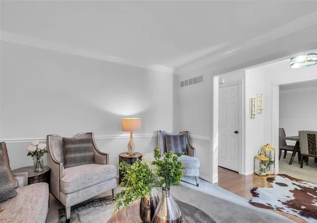 Photo 3 of Single family home for sale at 3487 Summerlyn Dr, Saint Louis, MO 63129 | MLS# 25000656 | Listing updated on 2025-03-25