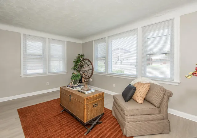 Photo 3 of Single family home for sale at 1179 Belrue Ave, Saint Louis, MO 63130 | MLS# 25000737 | Listing updated on 2025-04-02