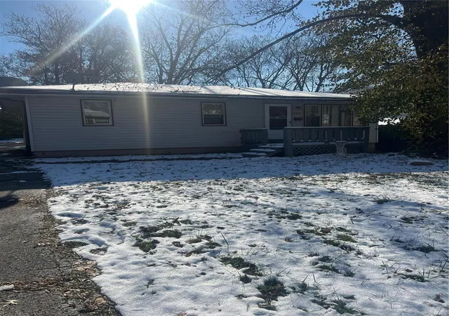 Photo 1 of Single family home for sale at 8972 Ramona Ave, Saint Louis, MO 63121 | MLS# 25000789 | Listing updated on 2025-01-07