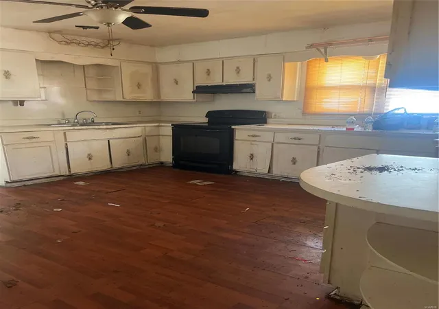Photo 2 of Single family home for sale at 8972 Ramona Ave, Saint Louis, MO 63121 | MLS# 25000789 | Listing updated on 2025-01-07