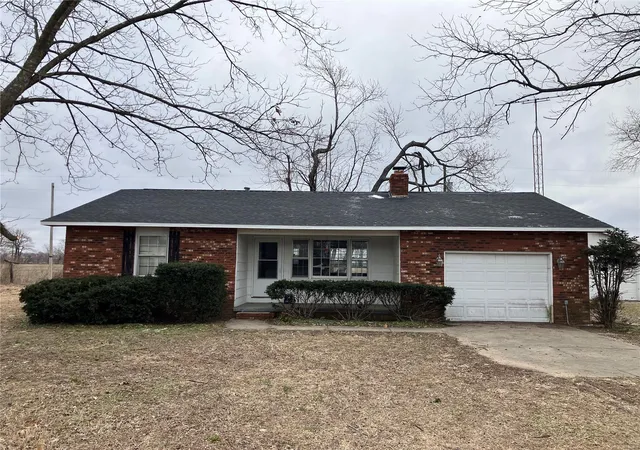 Photo 1 of Single family home for sale at 438 State Hwy 77, Charleston, MO 63834 | MLS# 25000841 | Listing updated on 2025-01-07