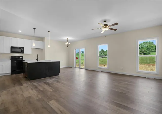 Photo 2 of Single family home for sale at 45 Fiddlers Close #45 STB, Washington, MO 63090 | MLS# 25000872 | Listing updated on 2025-01-07