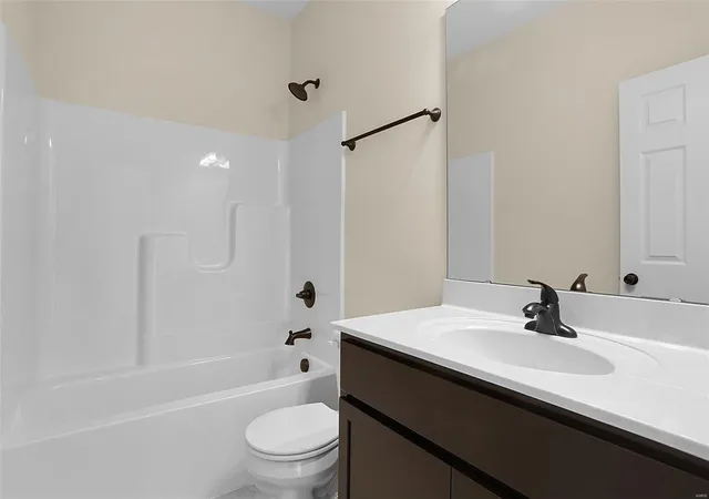 Photo 4 of Single family home for sale at 45 Fiddlers Close #45 STB, Washington, MO 63090 | MLS# 25000872 | Listing updated on 2025-01-07
