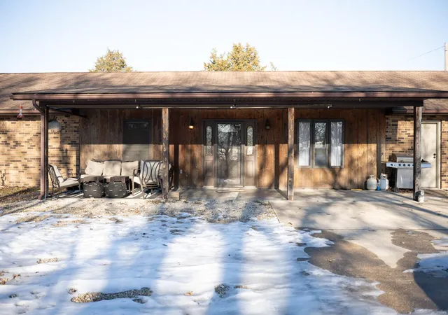 Photo 2 of Single family home for sale at 12332 Triple E Ln, Berger, MO 63014 | MLS# 25000877 | Listing updated on 2025-03-10