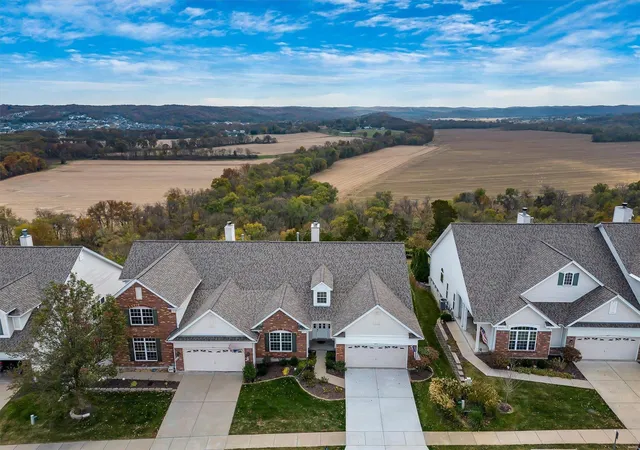 Photo 1 of Single family home for sale at 604 Blfs View Ct, Eureka, MO 63025 | MLS# 25000977 | Listing updated on 2025-03-14