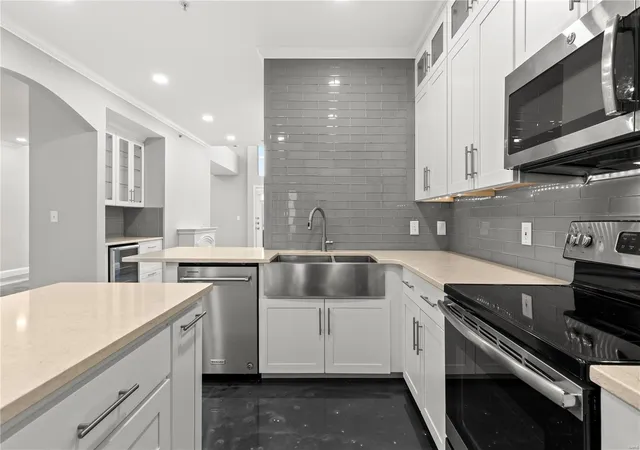 Photo 2 of Condo for sale at 200 S Kirkwood Rd #219, Saint Louis, MO 63122 | MLS# 25001013 | Listing updated on 2025-03-14