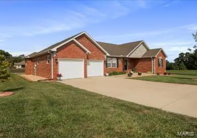 Homes for sale in West Plains, MO | 2321 Alley Springs Dr, West Plains, MO 65775 | MLS# 25001014
