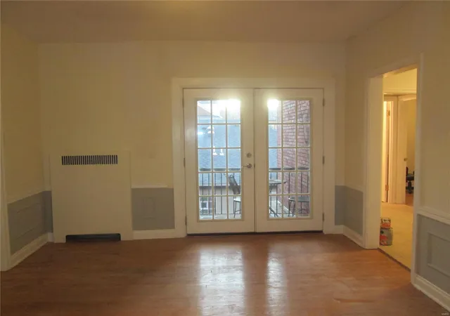 Photo 4 of Condo for sale at 7520 Oxford Dr #3E, Saint Louis, MO 63105 | MLS# 25001113 | Listing updated on 2025-01-23