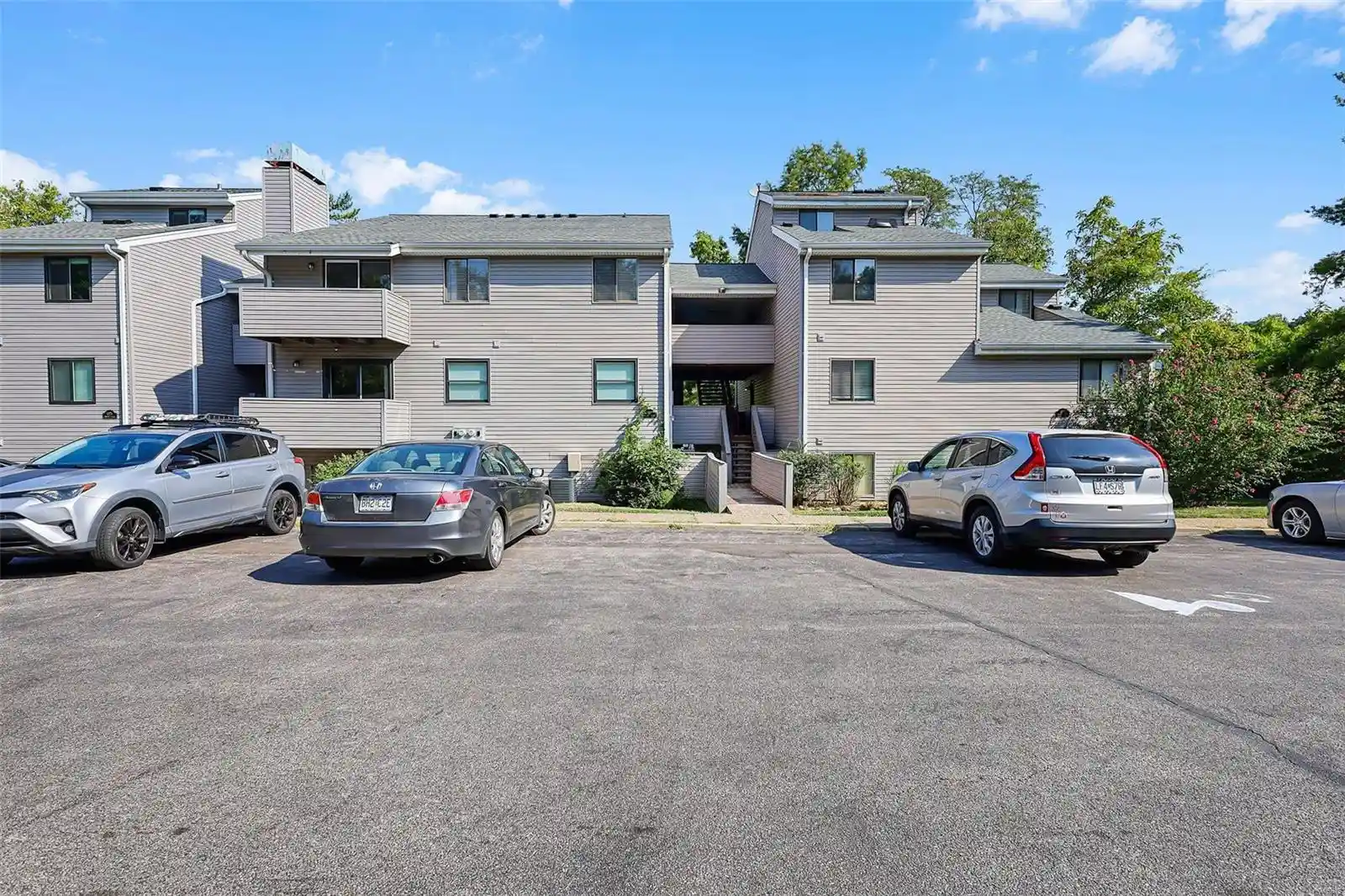 Listing Photo 25 - Condo for sale in 1329 Prospect Vlg Ln located at 1329 Prospect Vlg Ln, Ballwin, MO 63021 - Unit 1329 Prospect Village Ln