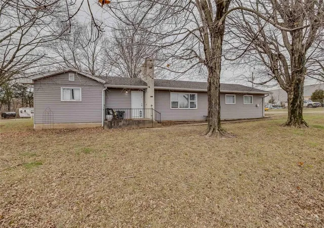 Photo 1 of Single family home for sale at 4929 Flt River Rd, Farmington, MO 63640 | MLS# 25001145 | Listing updated on 2025-01-08