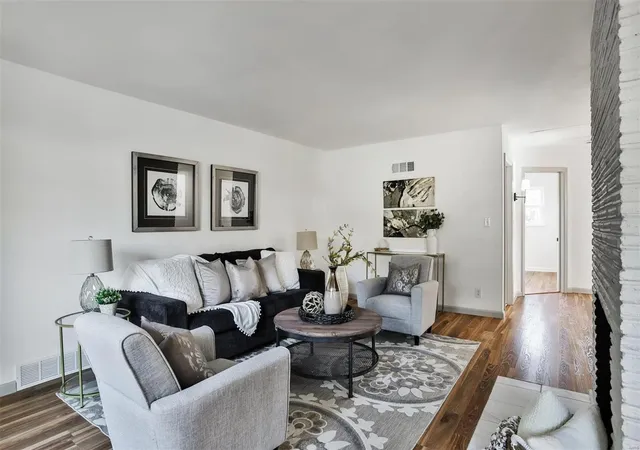Photo 4 of Single family home for sale at 470 Burns Ave, Saint Louis, MO 63122 | MLS# 25001190 | Listing updated on 2025-01-09