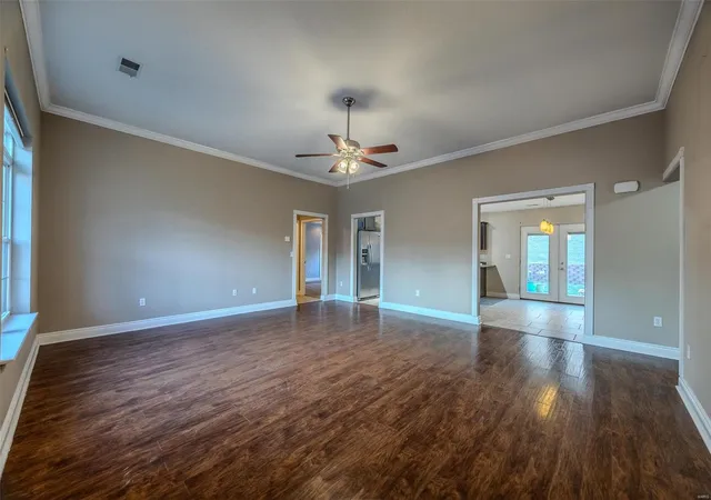 Photo 4 of Single family home for sale at 125 Sycamore Dr, Saint Robert, MO 65584 | MLS# 25001204 | Listing updated on 2025-01-21