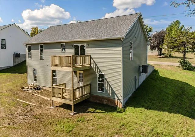 Photo 3 of Single family home for sale at 1162 Hawthorne Dr, Desloge, MO 63628 | MLS# 25001235 | Listing updated on 2025-03-07