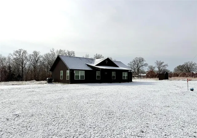 Photo 10 of Single family home for sale at 1502 Hwy 64, Tunas, MO 65764 | MLS# 25001346 | Listing updated on 2025-01-09