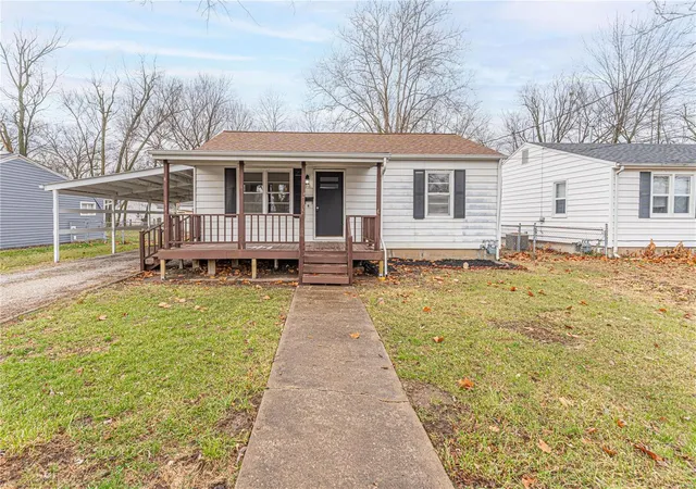 Photo 1 of Single family home for sale at 911 Fairground St, Mexico, MO 65265 | MLS# 25001353 | Listing updated on 2025-01-17