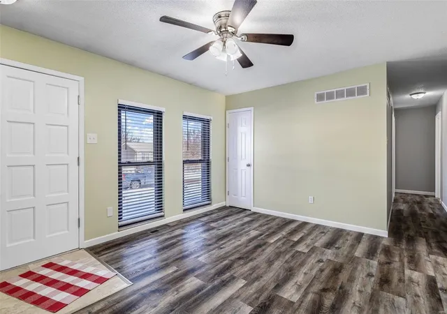 Photo 3 of Single family home for sale at 1028 Sunridge Trails S, Pevely, MO 63070 | MLS# 25001376 | Listing updated on 2025-01-12