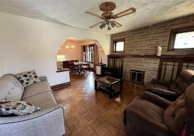 Photo 3 of Single family home for sale at 5130 Labadie Ave, Saint Louis, MO 63115 | MLS# 25001411 | Listing updated on 2025-01-11
