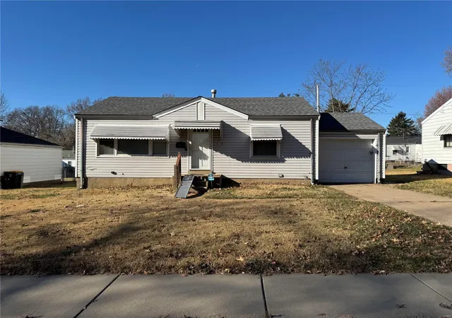 Photo 1 of Single family home for sale at 10173 Cabot Dr, Saint Louis, MO 63137 | MLS# 25001435 | Listing updated on 2025-01-10