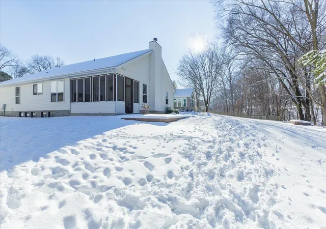 Photo 3 of Single family home for sale at 205 Cvs Landing Dr, Wildwood, MO 63040 | MLS# 25001446 | Listing updated on 2025-01-12