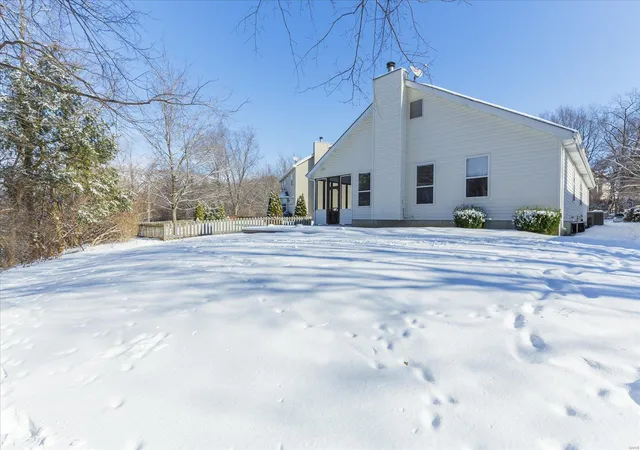 Photo 4 of Single family home for sale at 205 Cvs Landing Dr, Wildwood, MO 63040 | MLS# 25001446 | Listing updated on 2025-01-12