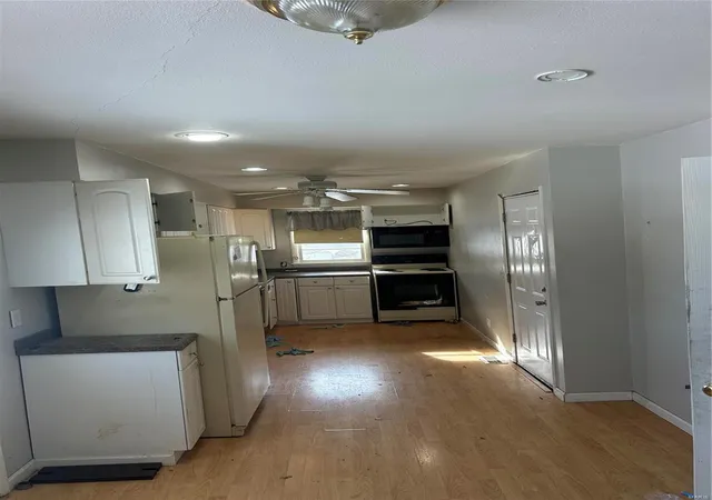 Photo 4 of Single family home for sale at 1806 Oak Tree St, Saint Peters, MO 63376 | MLS# 25001478 | Listing updated on 2025-01-10