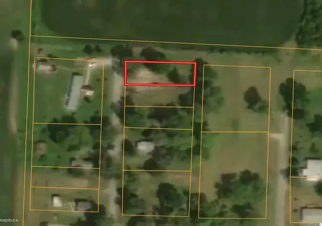 Photo 1 of Land for sale at 412 Washington St, Wellsville, MO 63384 | MLS# 25001576 | Listing updated on 2025-01-10