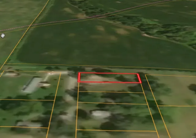 Photo 2 of Land for sale at 412 Washington St, Wellsville, MO 63384 | MLS# 25001576 | Listing updated on 2025-01-10