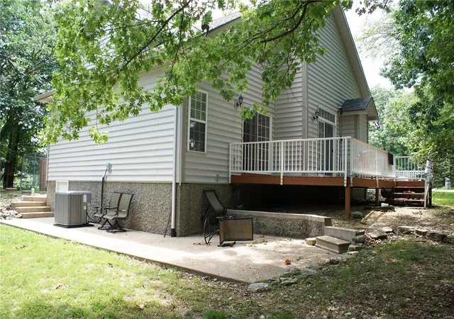 Photo 48 of Single family home for sale at 10 Anemone Rd, Lake Ozark, MO 65049 | MLS# 25001585 | Listing updated on 2025-01-10