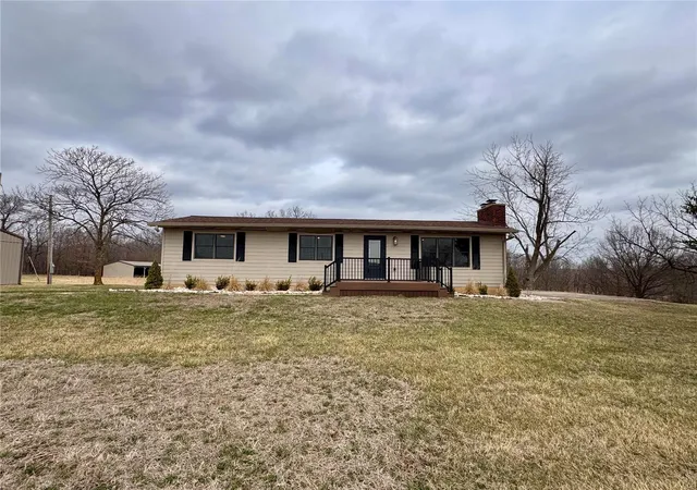 Photo 1 of Single family home for sale at 34688 Mo D, Santa Fe, MO 65282 | MLS# 25001632 | Listing updated on 2025-03-18