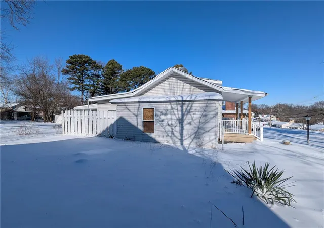 Photo 2 of Single family home for sale at 3347 Wismer Rd, Saint Ann, MO 63074 | MLS# 25001638 | Listing updated on 2025-01-11