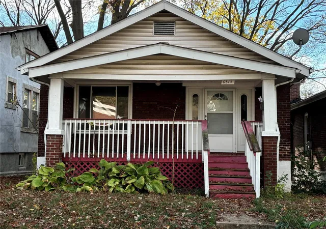 Photo 1 of Single family home for sale at 6514 Julian Ave, Saint Louis, MO 63133 | MLS# 25001645 | Listing updated on 2025-01-15