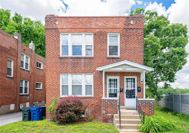 Photo 2 of Multi family home for sale at 1319 Woodland Dr, Saint Louis, MO 63117 | MLS# 25001647 | Listing updated on 2025-01-11