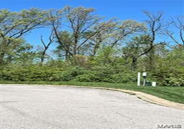1st image of 1449 Fairwood Dr, Belleville, IL 62220 | MLS# 25001747